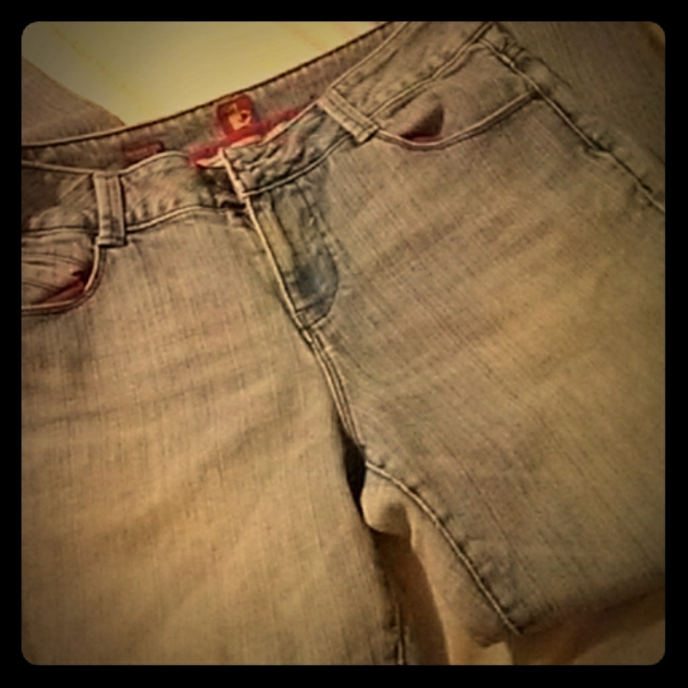 Ooh la la. Jeans